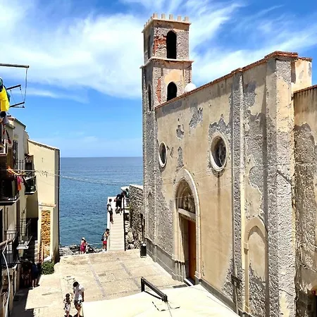 Al Bastione Di Donna Lia Holiday home Cefalu