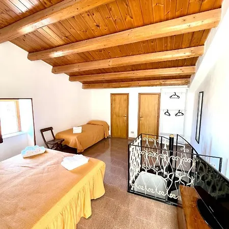 Al Bastione Di Donna Lia Hébergement de vacances Cefalù