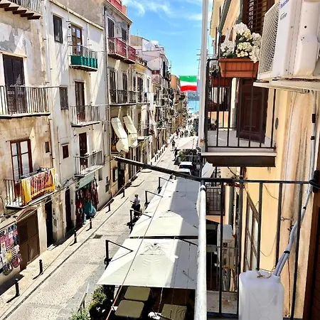 Al Bastione Di Donna Lia Hébergement de vacances Cefalù