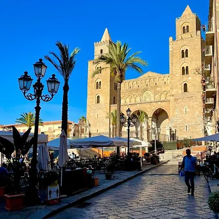 Al Bastione Di Donna Lia Hébergement de vacances *